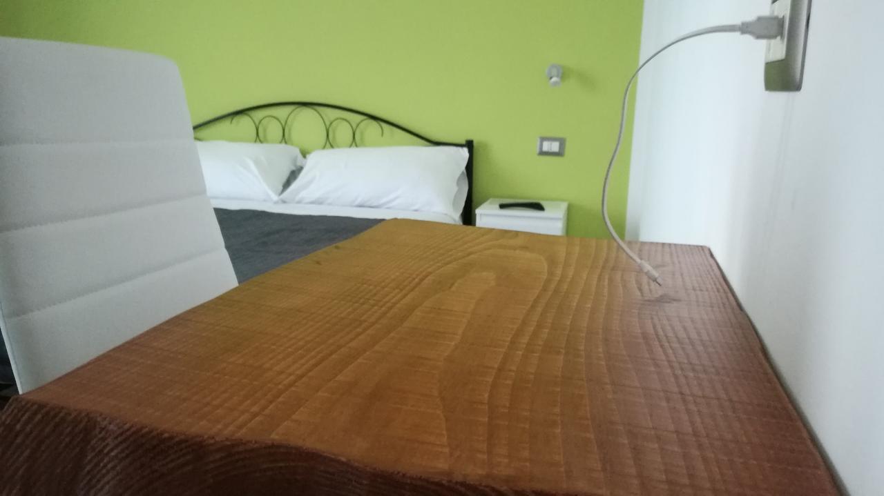 فيوميتشينو Bonsai Bed & Breakfast المظهر الخارجي الصورة